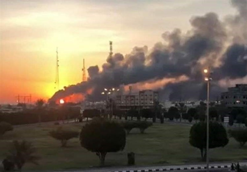پایانه نفتی جنوب عربستان آتش گرفت